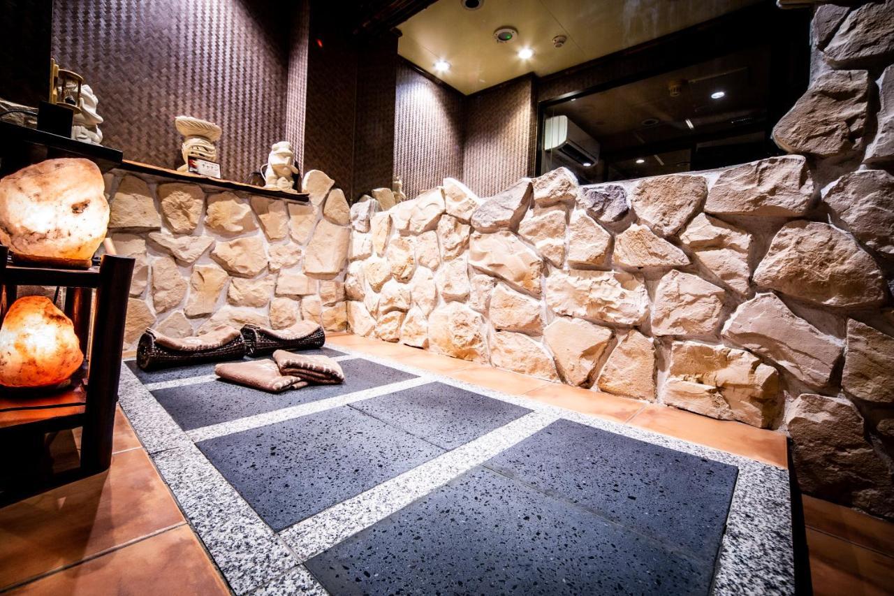 فندق Petit Bali Ikebukuro (Adults Only) طوكيو المظهر الخارجي الصورة